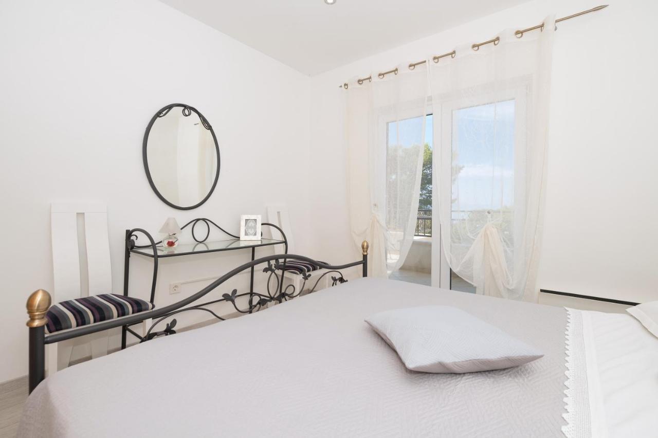 Apartments Talija ตราสนิสเซ ภายนอก รูปภาพ