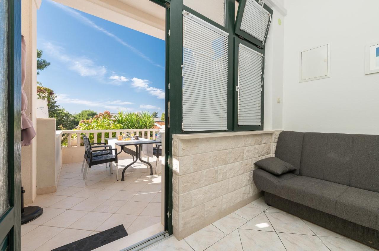 Apartments Talija ตราสนิสเซ ภายนอก รูปภาพ